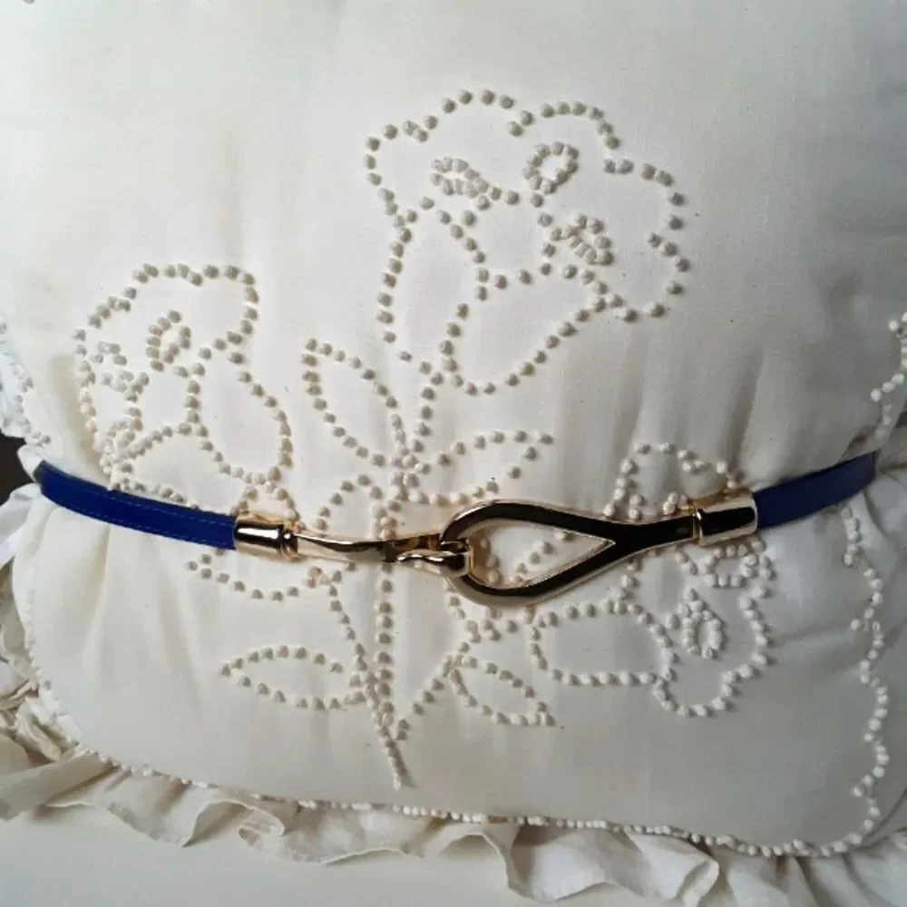 AMIEE LYNN Blue Patent Leather Adjustable Teardrop Buckle Belt size M/L